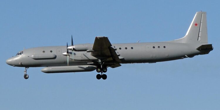 Russian Il-20 Spy Plane Conducts Surveillance Over Belarus to Track Ukrainian Air Defense Radars