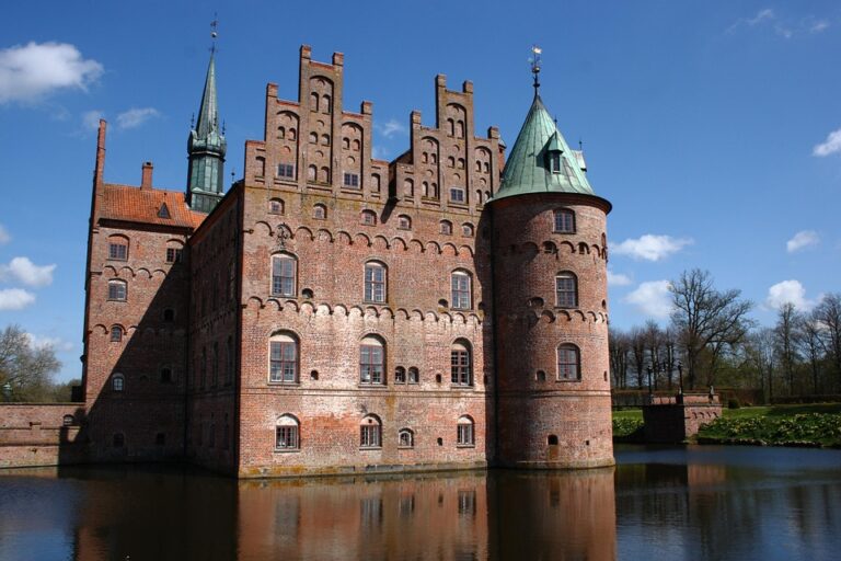 Denmark Steps In to Rescue Ørsted Following 30% Stock Plunge