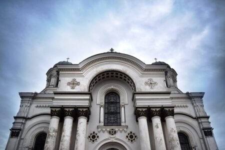 2024 Parcel Blasts in Europe Linked to Russian Operatives with Intelligence Connections, Lithuania Reveals