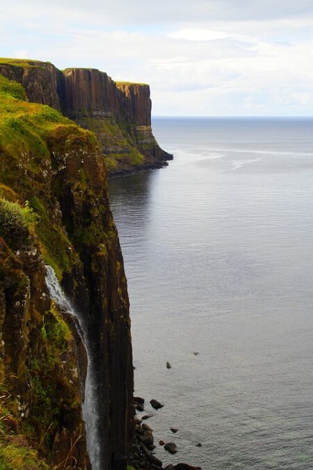 Hundreds to take on 39-mile Isle of Man End to End walk – BBC