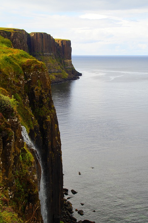 Hundreds to take on 39-mile Isle of Man End to End walk – BBC
