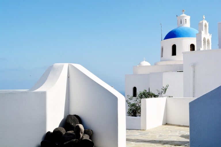 Discover Greece’s Second-Largest City: A Historic Gem Bursting with Vibrant Culture and Stunning Coastal Views