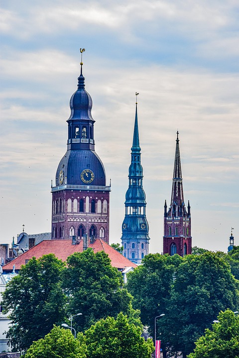 Thrilling Play-Off Showdowns: Norway Triumphs in Shootout, Latvia Secures Narrow Victory