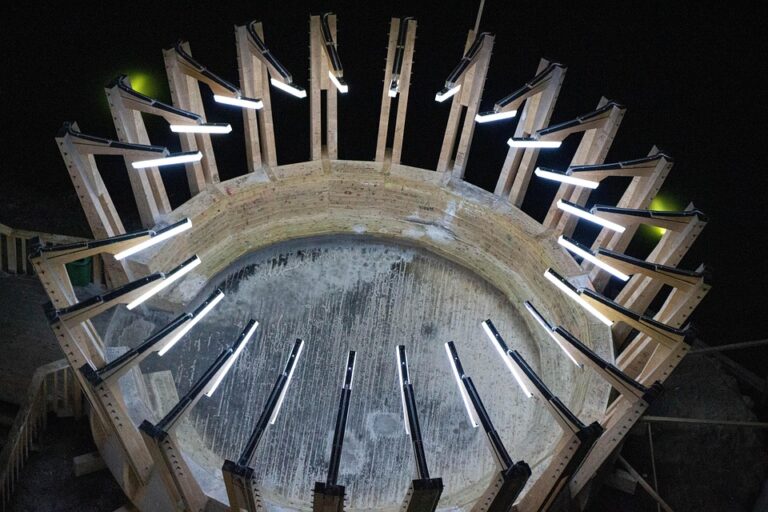 Romania’s Public Sector Workforce Shrinks Nearly 2% Between June and November 2025