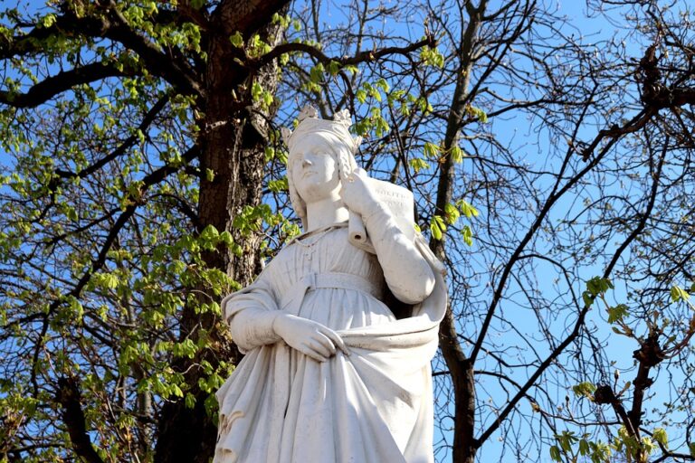 France Stands Firm on Granting Citizenship to George and Amal Clooney