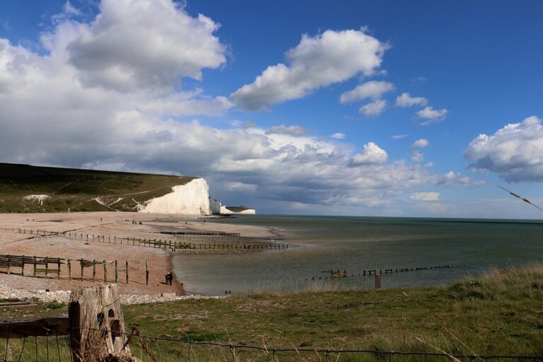Severe Winter Storms Trigger Massive Flight Cancellations Across UK, France, Netherlands, Ireland, and Spain – What You Need to Know Now!