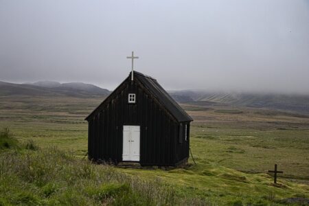 Discover Why Iceland’s Unique Bathing Culture Is Gaining Global Recognition