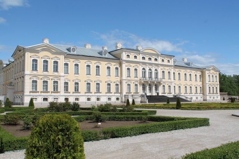 CAFCYBERCOM participates in Latvia-led Threat Hunt Workshop in Riga – canada.ca