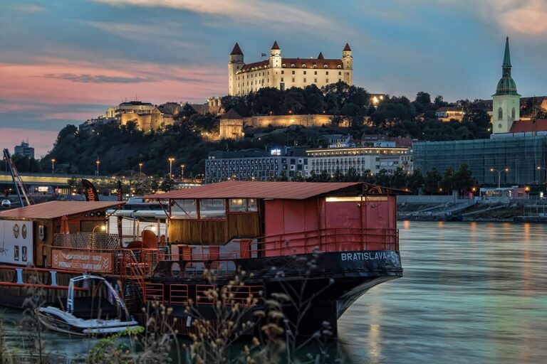 Central Europe Sizzles as Slovakia and Austria Shatter Temperature Records ¤