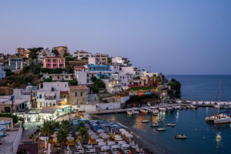 New York Girl Triumphs Over Large Tumor with Successful Surgery in Greece ¤