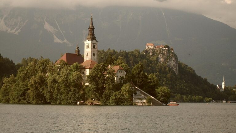 Secretary General Commends Slovenia’s Vital Role in NATO and Strong Support for Ukraine ¤