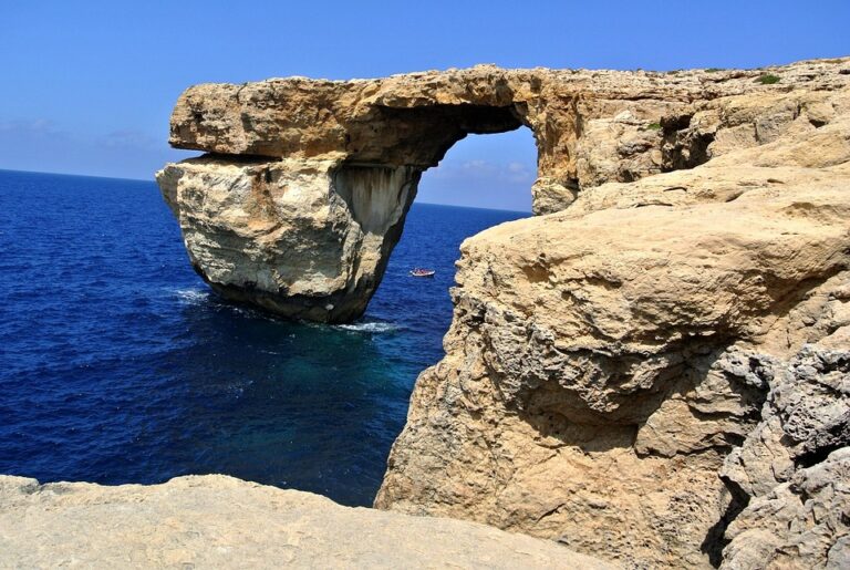 Melita to acquire Epic in proposed Malta mobile consolidation * ¤