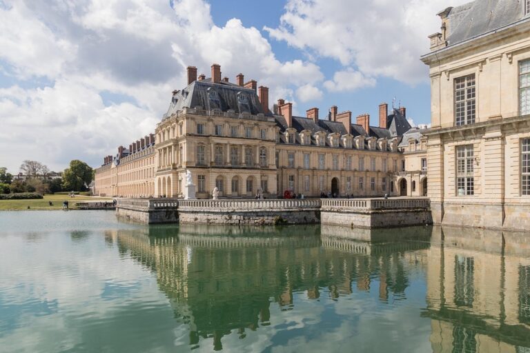 France faces an ominous doom loop – Axios ¤