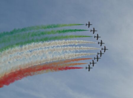 Italy raises growth forecast, deficit to fall below EU limit – Investing.com ¤