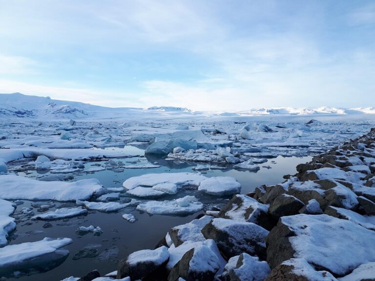 Iceland Explores New Security Alliances Following Voter Rejection of EU Accession Talks ¤