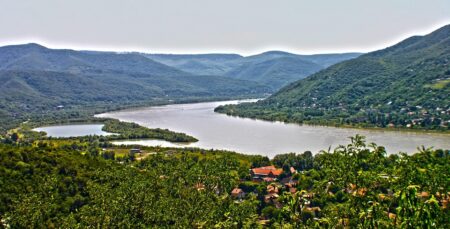 EU Commission seeks to release Hungary’s frozen funds – POLITICO.eu ¤