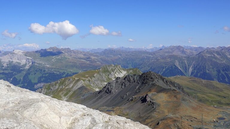 Switzerland Approves Its First Bitcoin ETF in Major Retail Crypto Milestone – CryptoRank ¤